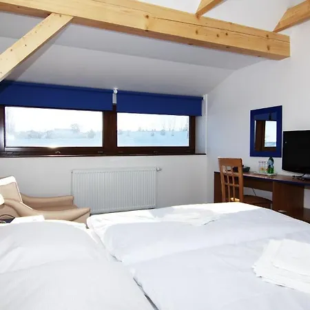 Pod Sluncem Hotell Třebíz