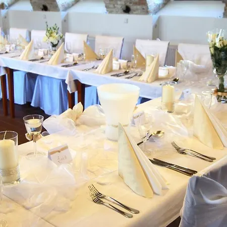 Pod Sluncem Třebíz